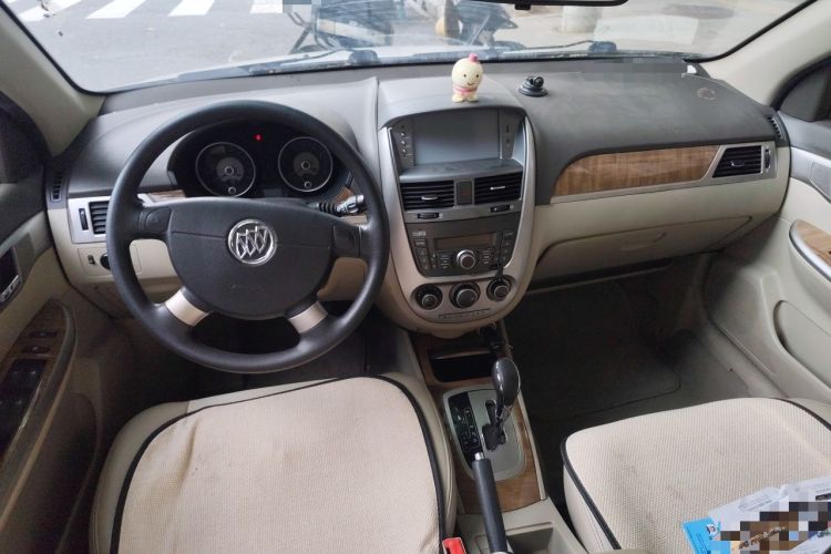 Used Buick Excelle 2015 1.5L Automatic Classic Model Center Console