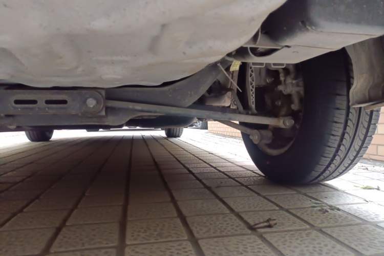 Used Buick Excelle 2015 1.5L Automatic Classic Model Chassis Front Left