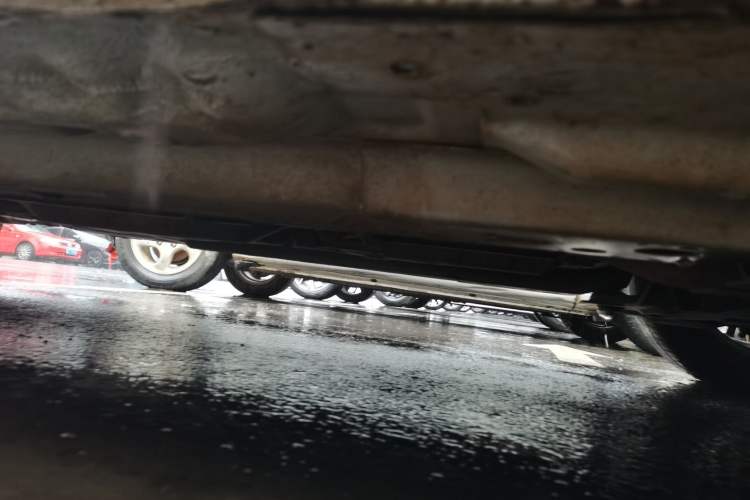 Used Buick Excelle 2015 1.5L Manual Classic Trim Chassis Front Right