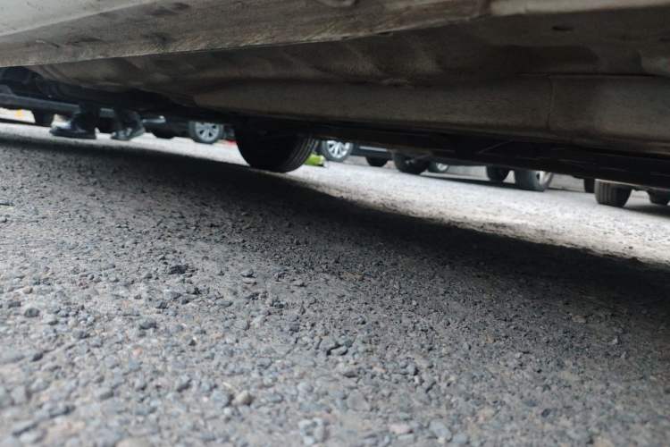 Used Buick Excelle 2015 1.5L Manual Classic Trim Chassis Front Right