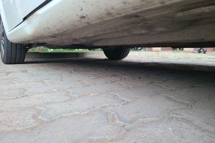 Used Buick Excelle 2015 1.5L Manual Classic Trim Chassis Front Right