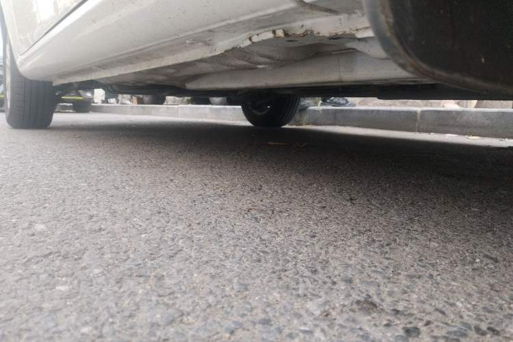 Used Buick Excelle 2015 1.5L Automatic Classic Model Chassis Front Right