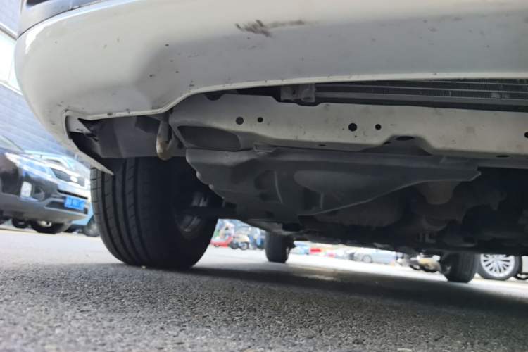 Used Buick Excelle 2015 1.5L Automatic Classic Model Chassis Front Right