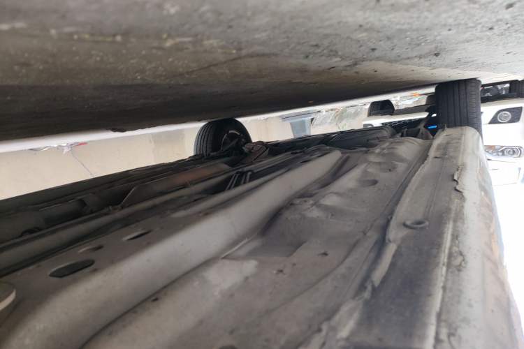 Used Buick Excelle 2015 1.5L Manual Classic Trim Chassis Front Right
