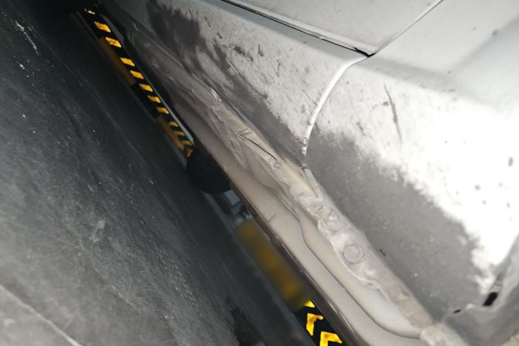 Used Buick Excelle 2015 1.5L Manual Classic Trim Chassis Front Right