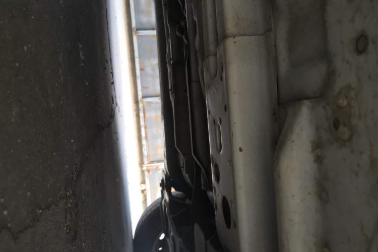 Used Buick Excelle 2015 1.5L Manual Classic Trim Chassis Front Right