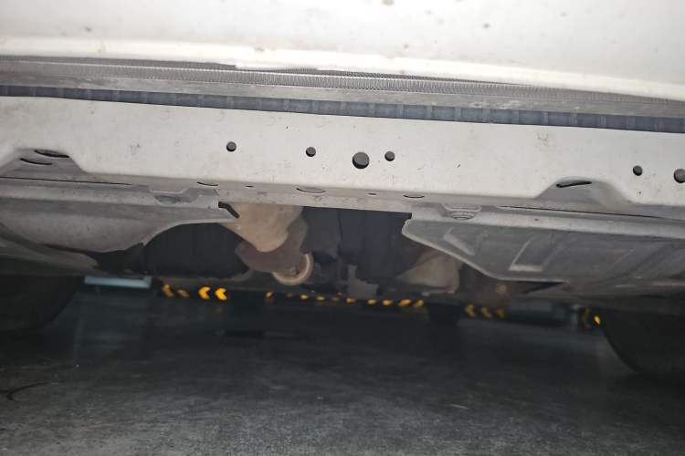 Used Buick Excelle 2015 1.5L Manual Classic Trim Chassis Front