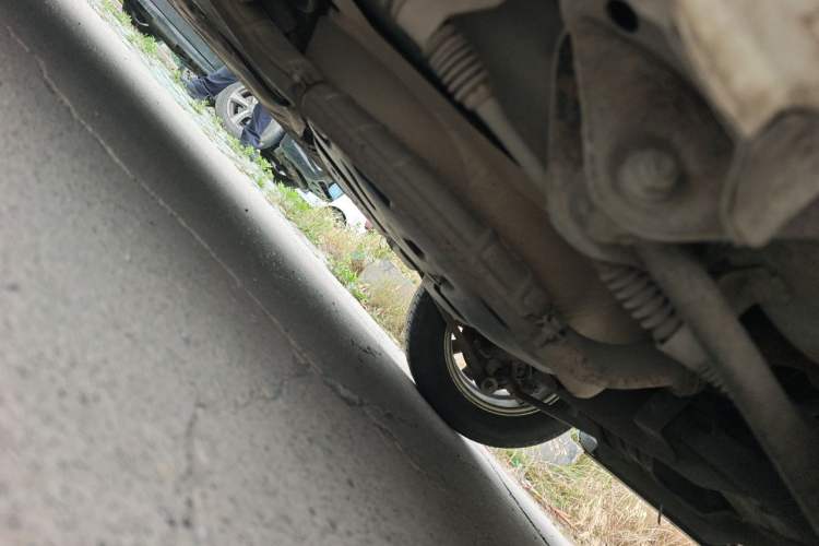 Used Buick Excelle 2015 1.5L Automatic Classic Model Chassis Rear Left