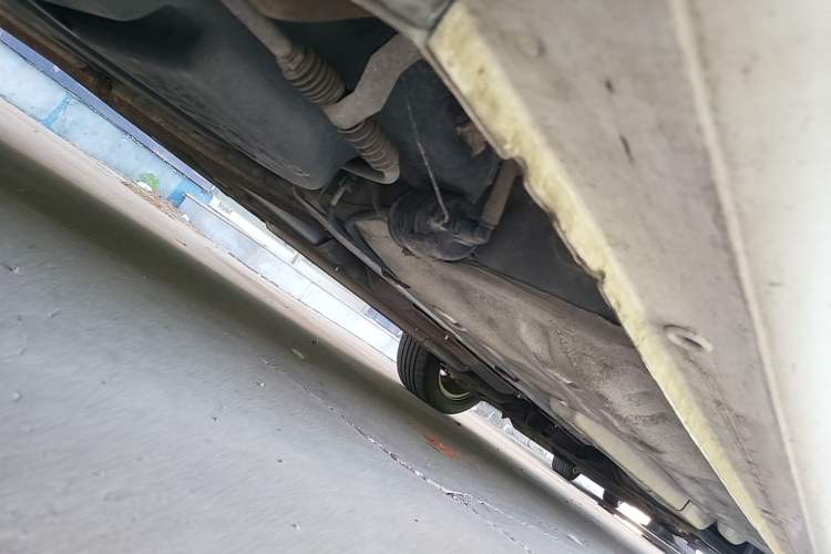 Used Buick Excelle 2015 1.5L Manual Classic Trim Chassis Rear Right