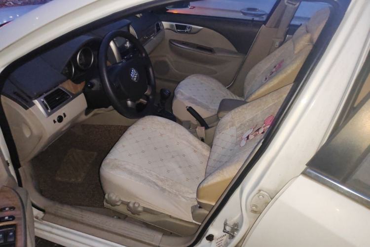 Used Buick Excelle 2015 1.5L Manual Luxury Model Driver Seat