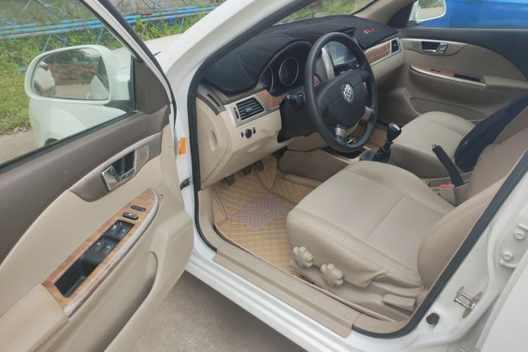 Used Buick Excelle 2015 1.5L Manual Classic Trim Driver Seat