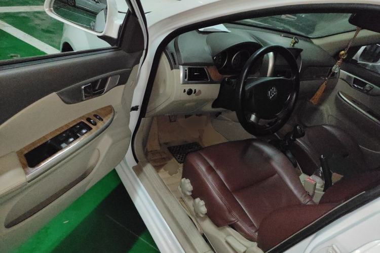 Used Buick Excelle 2015 1.5L Manual Classic Trim Driver Seat