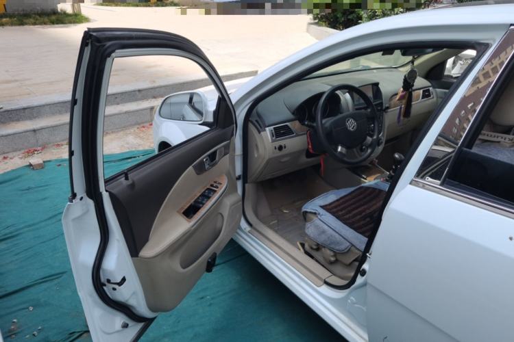 Used Buick Excelle 2015 1.5L Manual Classic Trim Driver Seat