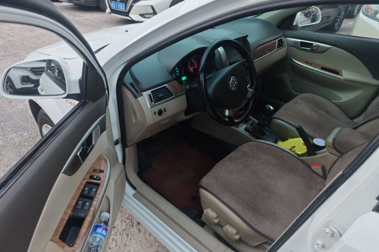 Used Buick Excelle 2015 1.5L Manual Classic Trim Driver Seat