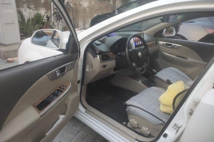 Used Buick Excelle 2015 1.5L Manual Classic Trim Driver Seat