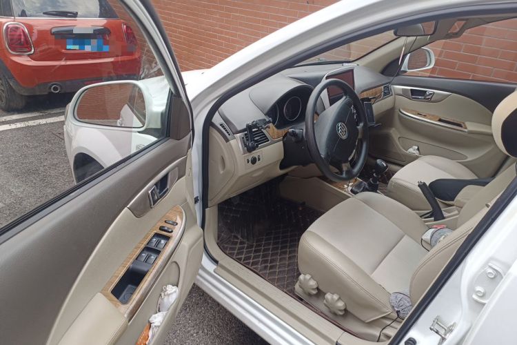 Used Buick Excelle 2015 1.5L Manual Classic Trim Driver Seat