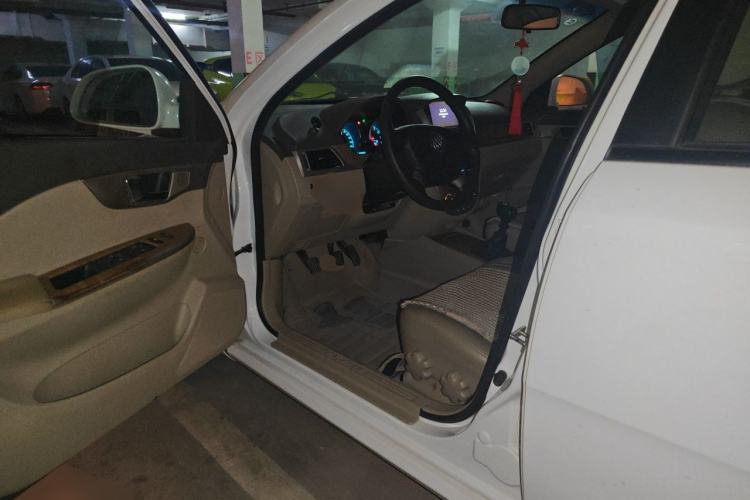 Used Buick Excelle 2015 1.5L Manual Classic Trim Driver Seat