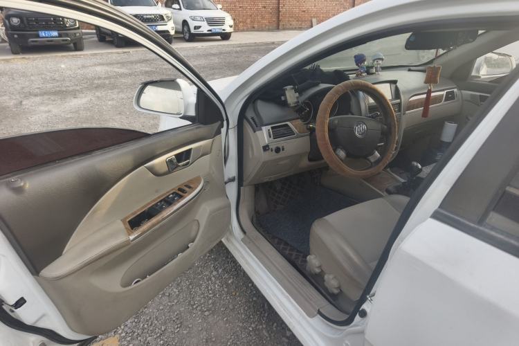 Used Buick Excelle 2015 1.5L Manual Classic Trim Driver Seat