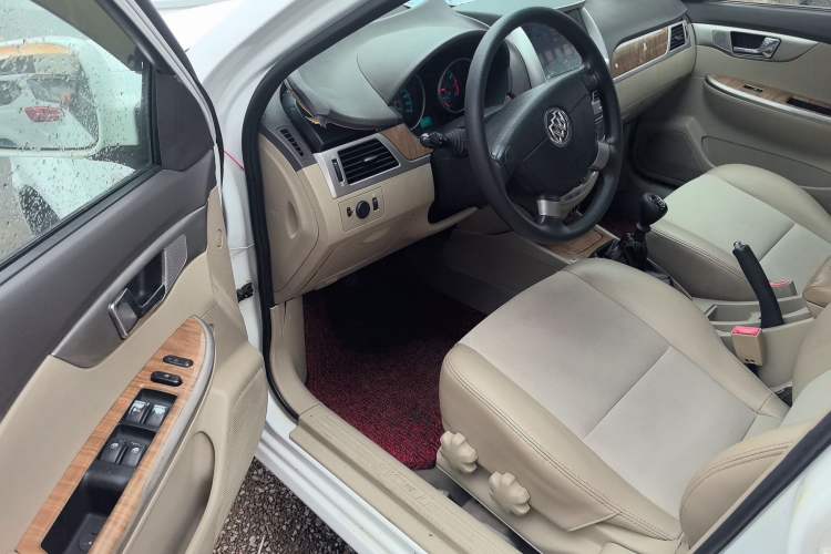 Used Buick Excelle 2015 1.5L Manual Classic Trim Driver Seat