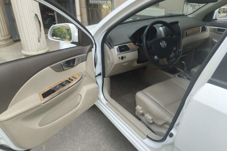 Used Buick Excelle 2015 1.5L Automatic Luxury Edition Driver Seat