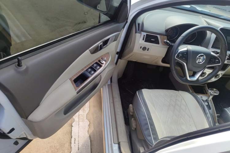 Used Buick Excelle 2015 1.5L Automatic Classic Model Driver Seat