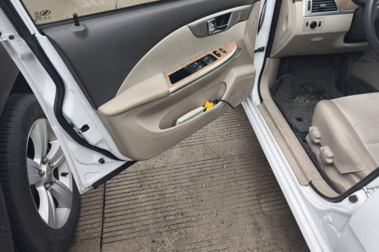 Used Buick Excelle 2015 1.5L Automatic Classic Model Driver Seat
