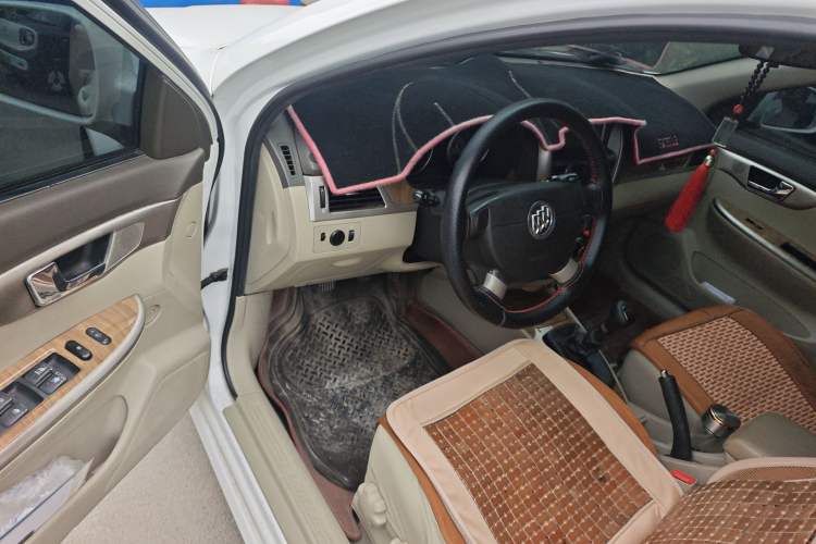 Used Buick Excelle 2015 1.5L Manual Classic Trim Driver Seat
