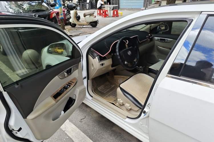 Used Buick Excelle 2015 1.5L Automatic Classic Model Driver Seat
