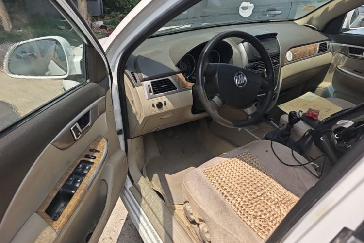 Used Buick Excelle 2015 1.5L Manual Classic Trim Driver Seat