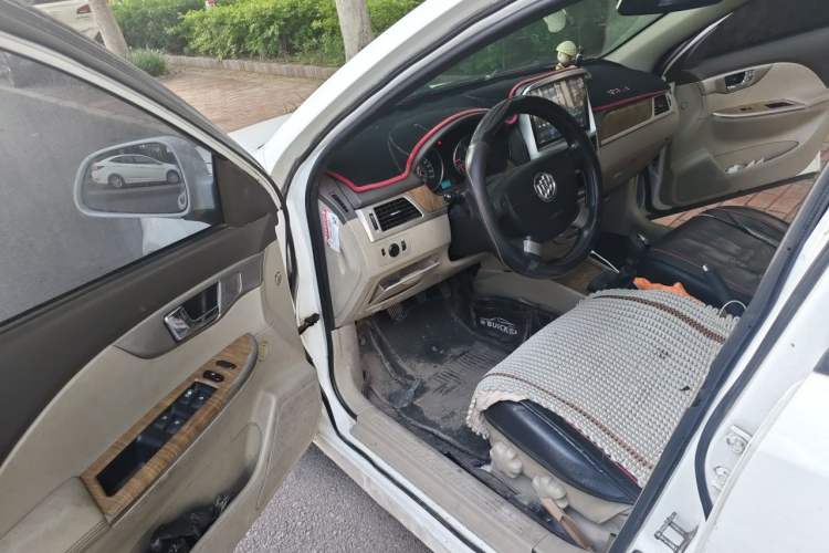 Used Buick Excelle 2015 1.5L Manual Classic Trim Driver Seat