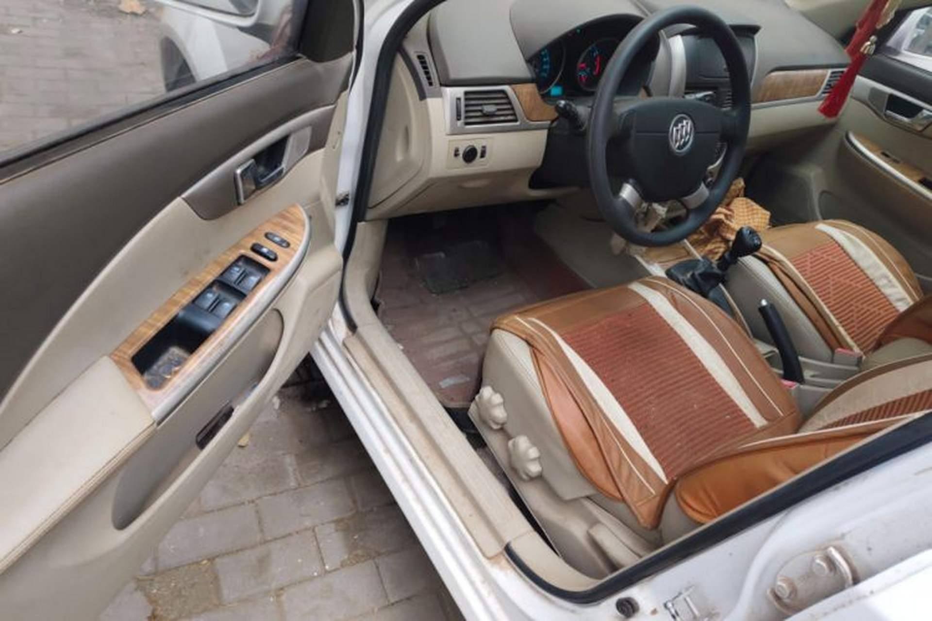 Used Buick Excelle 2015 1.5L Manual Classic Trim Driver Seat