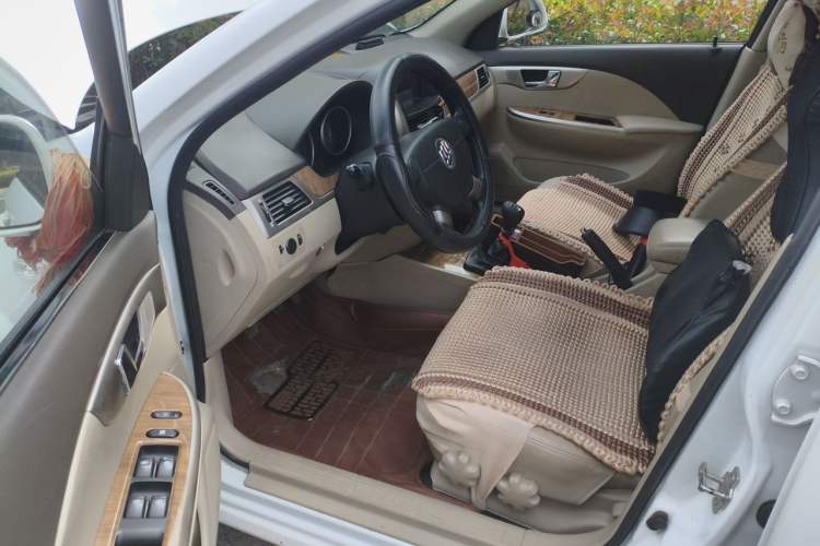 Used Buick Excelle 2015 1.5L Manual Classic Trim Driver Seat