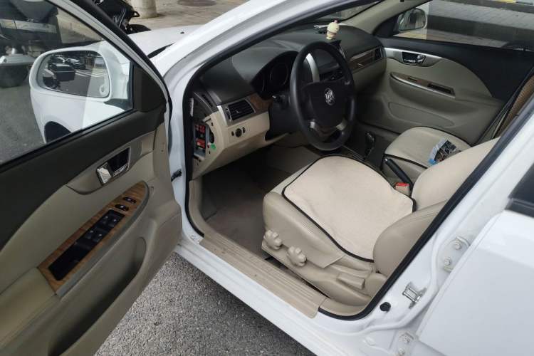 Used Buick Excelle 2015 1.5L Automatic Classic Model Driver Seat