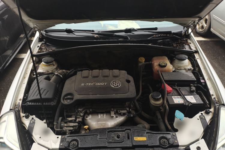 Used Buick Excelle 2015 1.5L Manual Classic Trim Engine Bay