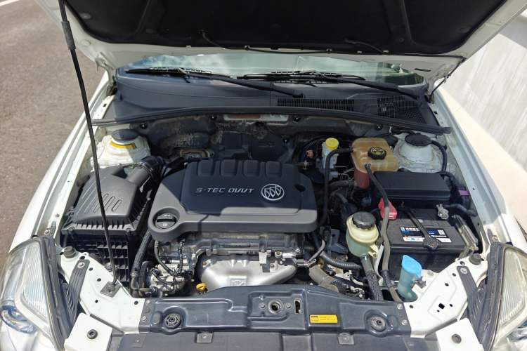 Used Buick Excelle 2015 1.5L Automatic Classic Model Engine Bay