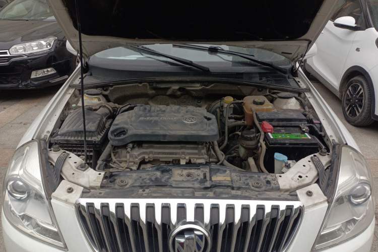 Used Buick Excelle 2015 1.5L Manual Classic Trim Engine Bay
