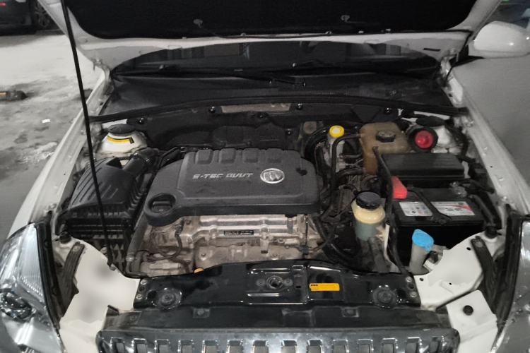 Used Buick Excelle 2015 1.5L Manual Classic Trim Engine Bay