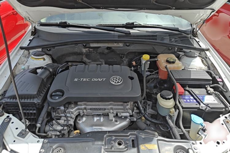 Used Buick Excelle 2015 1.5L Automatic Luxury Edition Engine Bay
