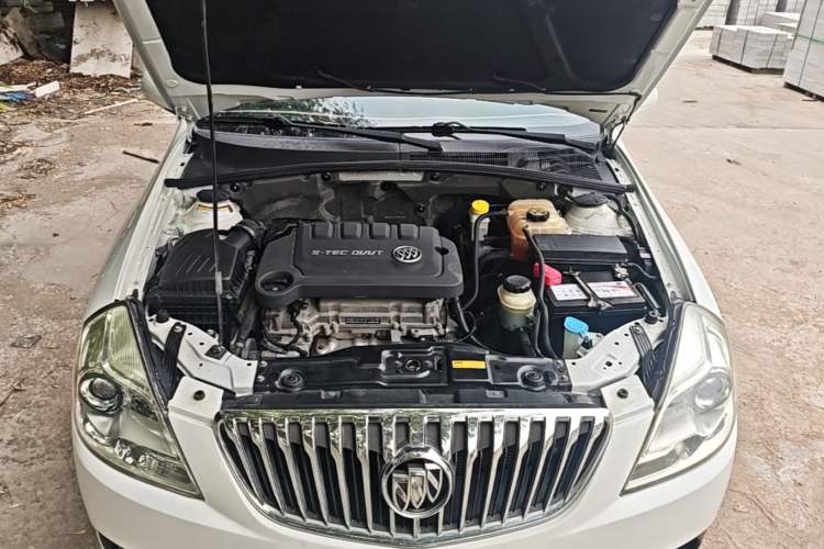 Used Buick Excelle 2015 1.5L Manual Classic Trim Engine Bay