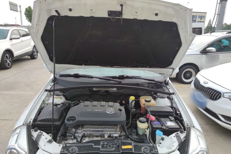 Used Buick Excelle 2015 1.5L Automatic Classic Model Engine Bay