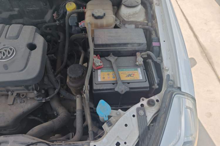 Used Buick Excelle 2015 1.5L Automatic Classic Model Engine Bay Left