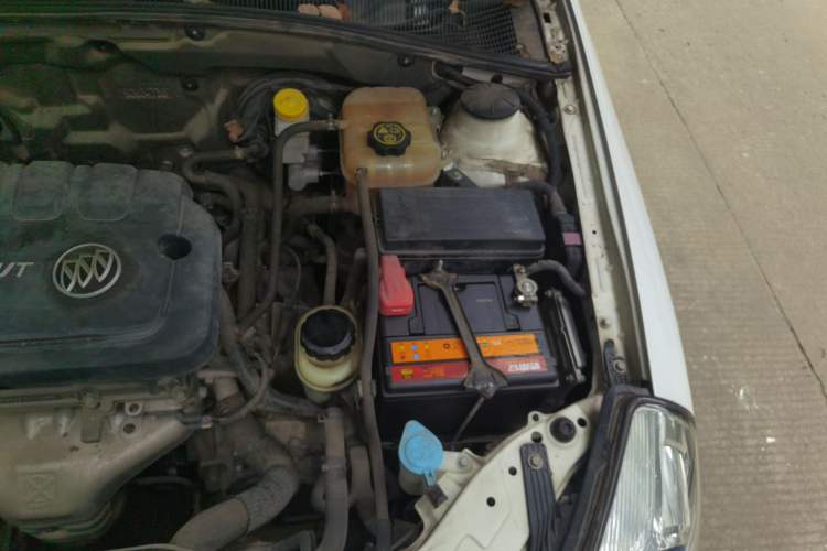 Used Buick Excelle 2015 1.5L Automatic Classic Model Engine Bay Left