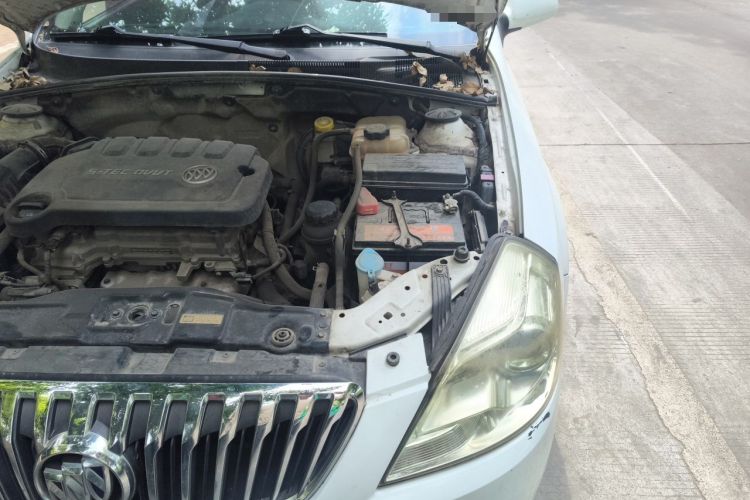 Used Buick Excelle 2015 1.5L Manual Classic Trim Engine Bay Left