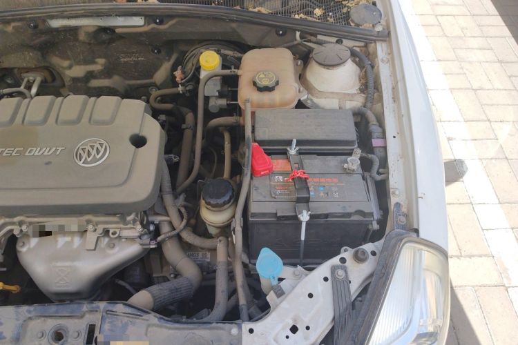 Used Buick Excelle 2015 1.5L Automatic Classic Model Engine Bay Left