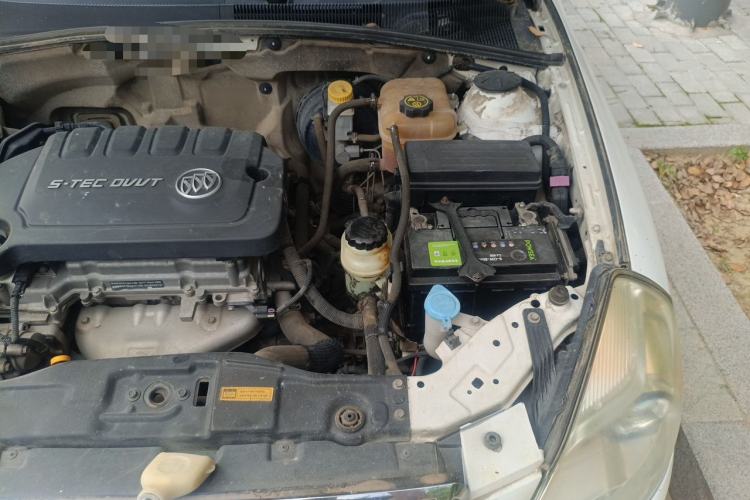Used Buick Excelle 2015 1.5L Manual Classic Trim Engine Bay Left