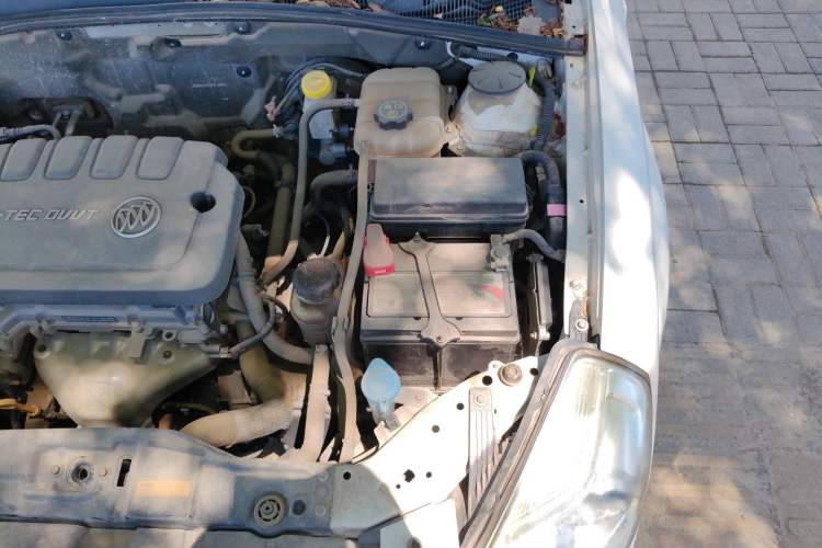 Used Buick Excelle 2015 1.5L Automatic Classic Model Engine Bay Left