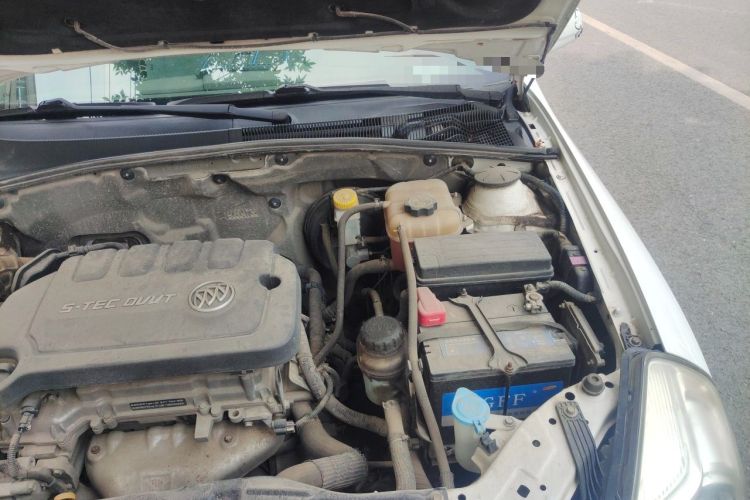 Used Buick Excelle 2015 1.5L Manual Classic Trim Engine Bay Left