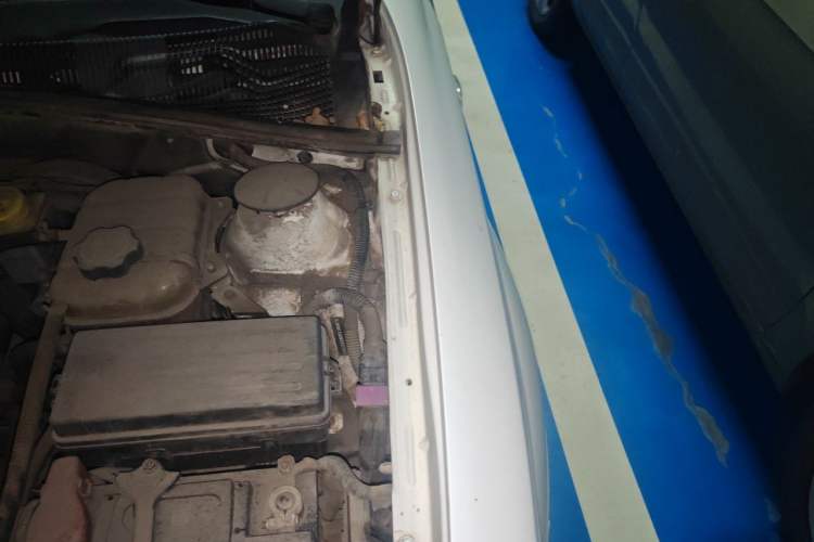 Used Buick Excelle 2015 1.5L Automatic Classic Model Engine Bay Left