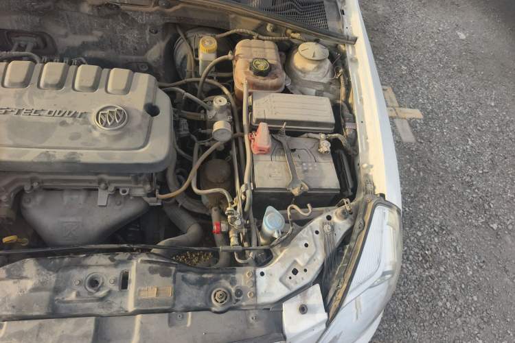 Used Buick Excelle 2015 1.5L Manual Classic Trim Engine Bay Left