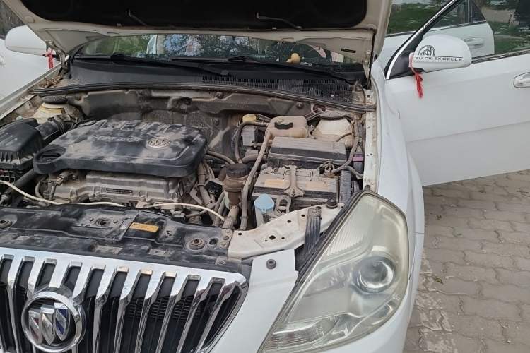 Used Buick Excelle 2015 1.5L Manual Classic Trim Engine Bay Left